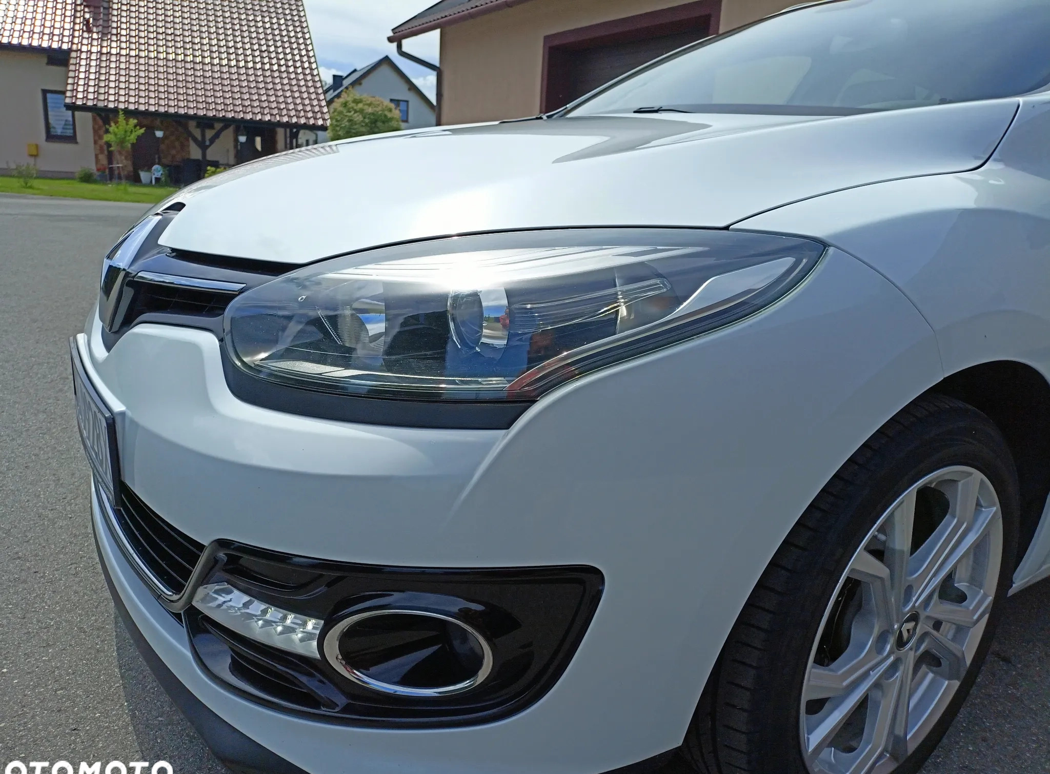 Renault Megane cena 32500 przebieg: 217500, rok produkcji 2014 z Niepołomice małe 529